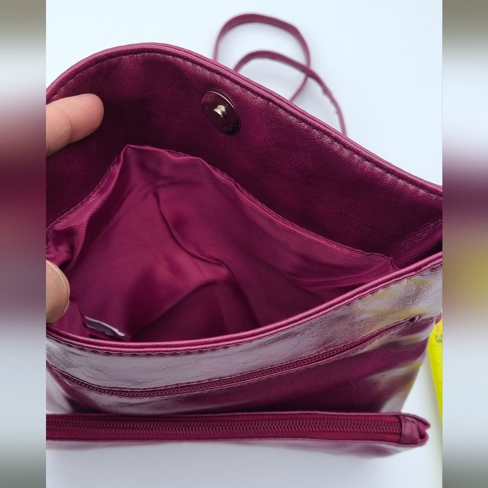 Dark pink purse crossbody folds into small wallet size purse with zippers - Picture 5 of 9